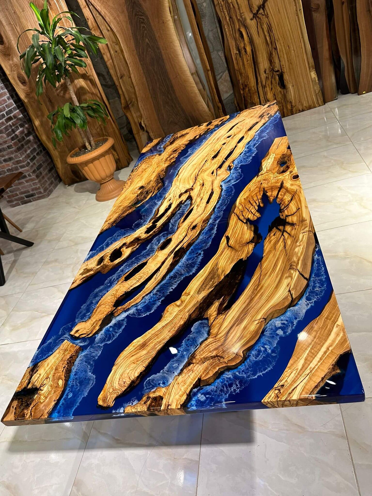 Custom Blue Epoxy Resin Olive Wood Dining Table Gul Natural