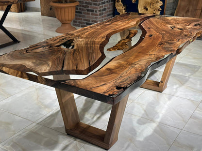 Special Clear Epoxy Resin Table