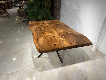 Walnut Table Btc 1006