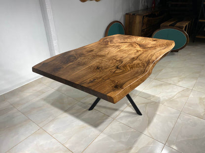 Walnut Table Btc 1006