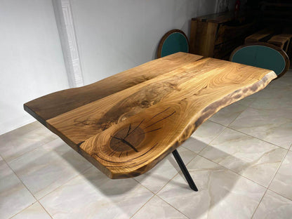 Walnut Table Btc 1013