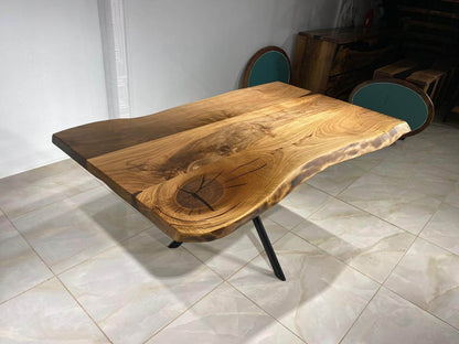 Walnut Table Btc 1013