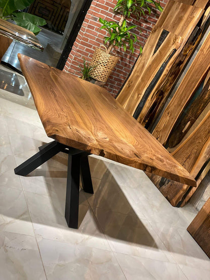 Walnut Table Btc 1015