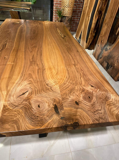 Walnut Table Btc 1015