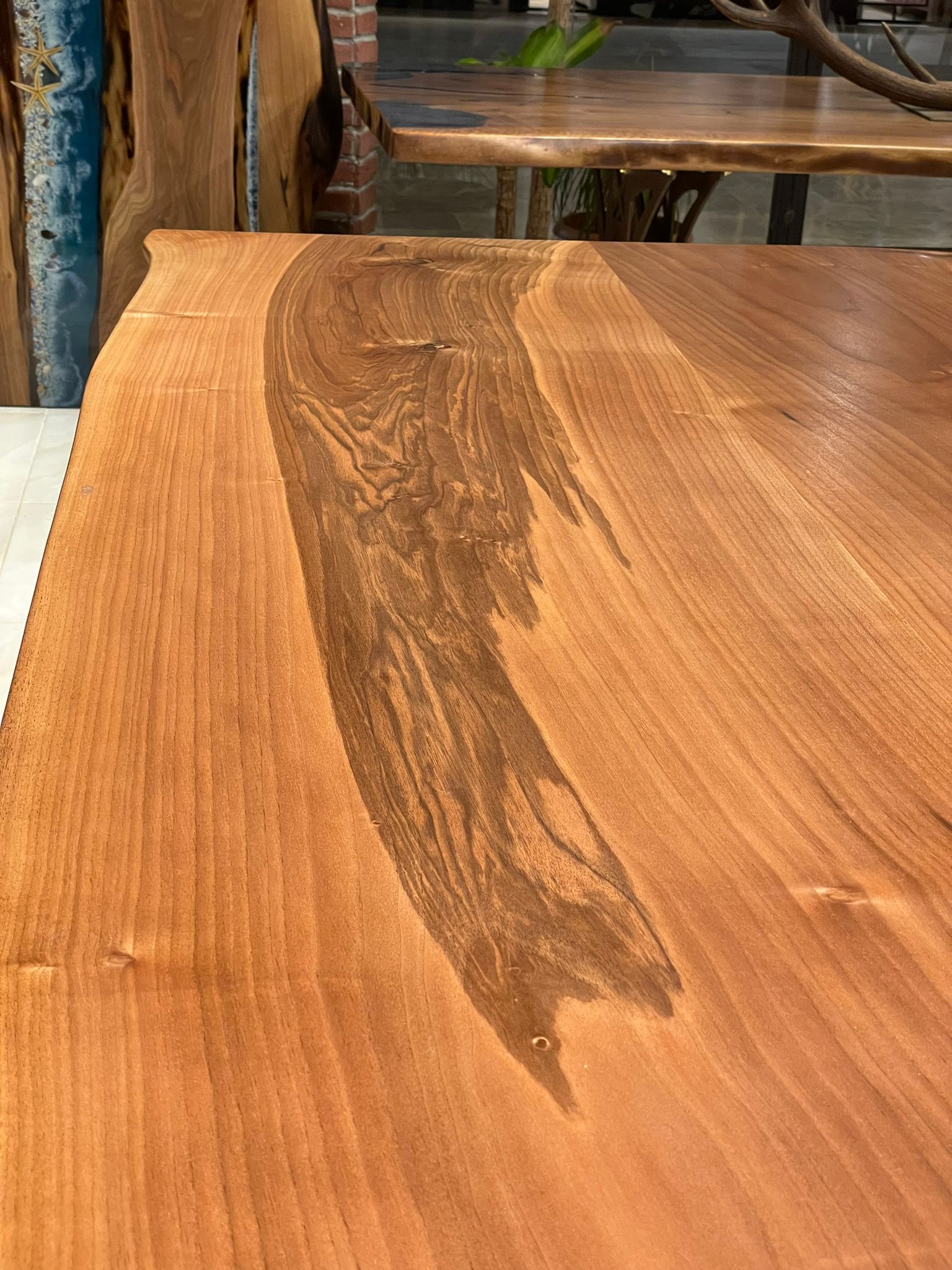 Walnut Table Btc 1023