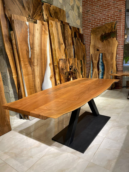 Walnut Table Btc 1023