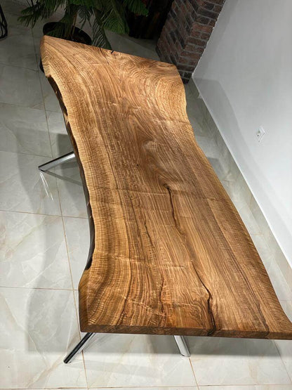 Walnut Table Btc 1030