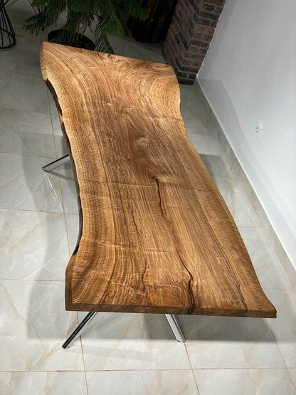 Walnut Table Btc 1030