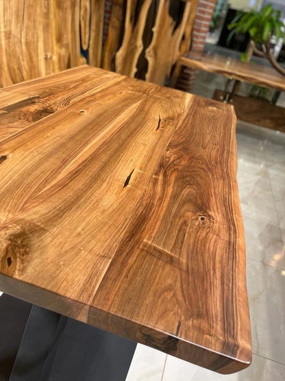 Walnut Table Btc 1033