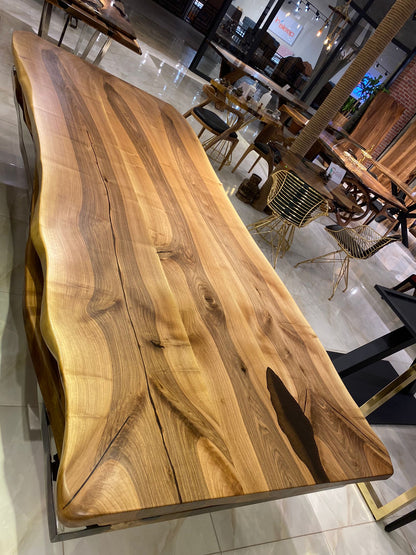 Walnut Table Btc 1038