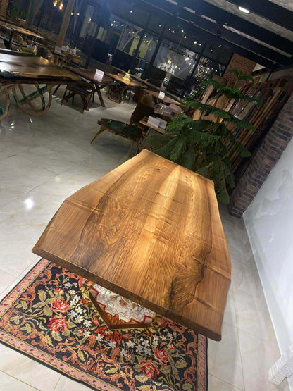 Walnut Table Btc 1042