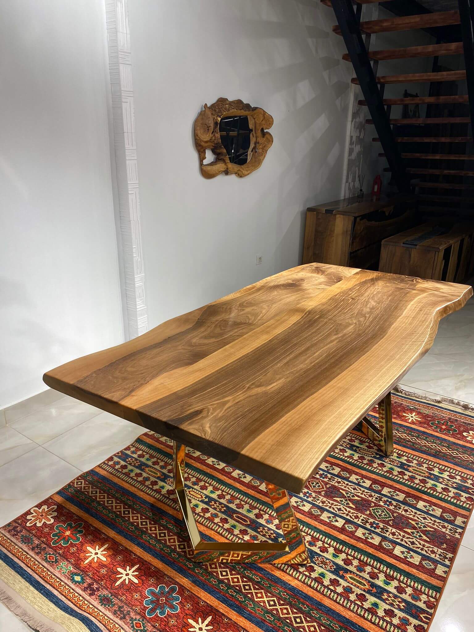 Walnut Table Btc 1044