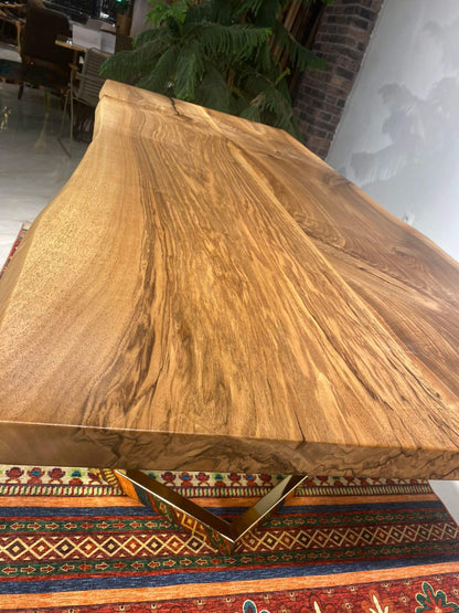 Walnut Table Btc 1051