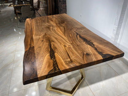 Walnut Table Btc 1059