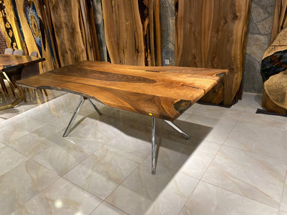 Walnut Table Btc 1067