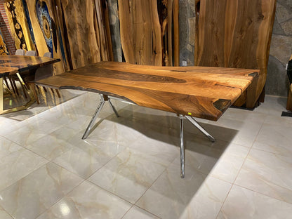 Walnut Table Btc 1067