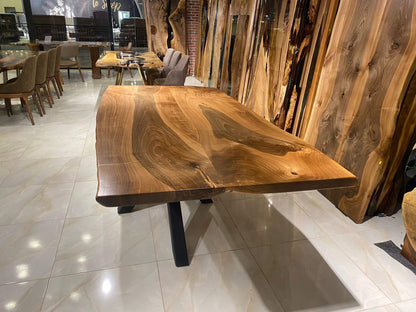 Walnut Table Btc 1071