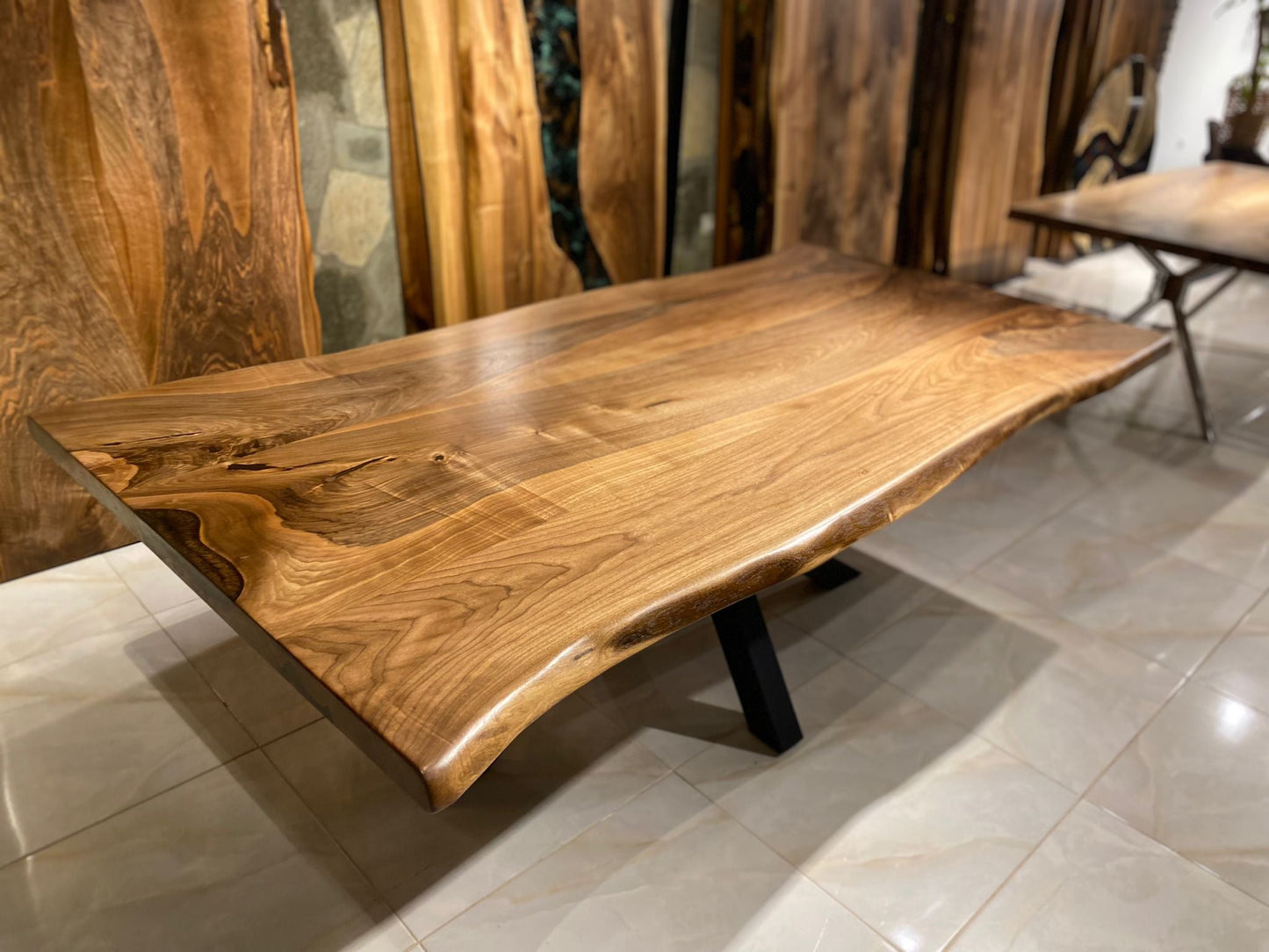 Walnut Table Btc 1085