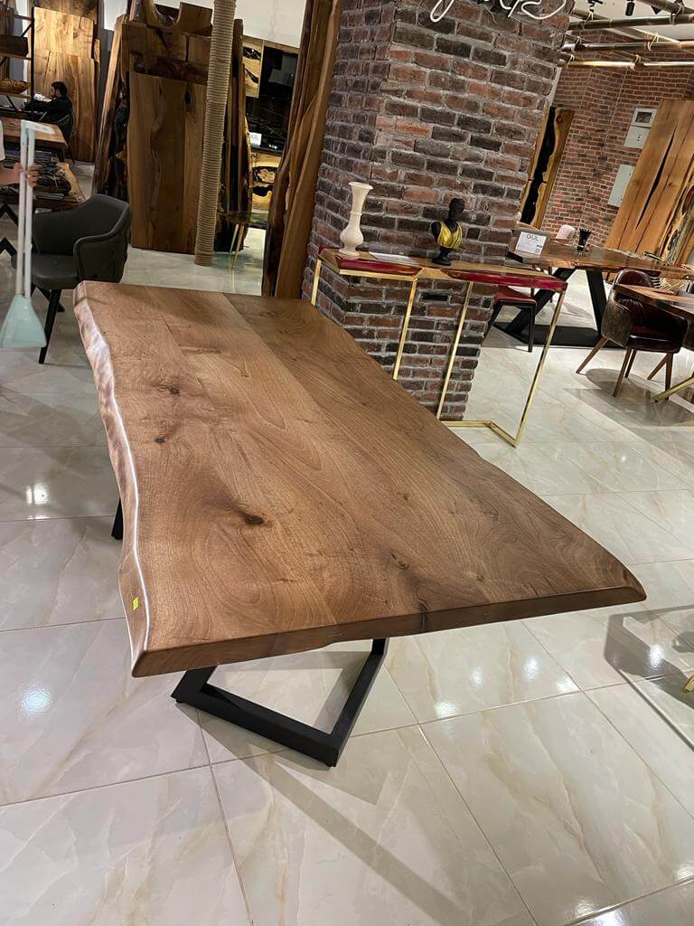 Walnut Table Btc 1092