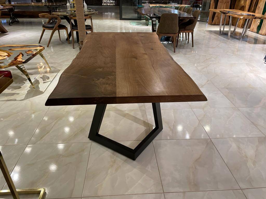 Walnut Table Btc 1092