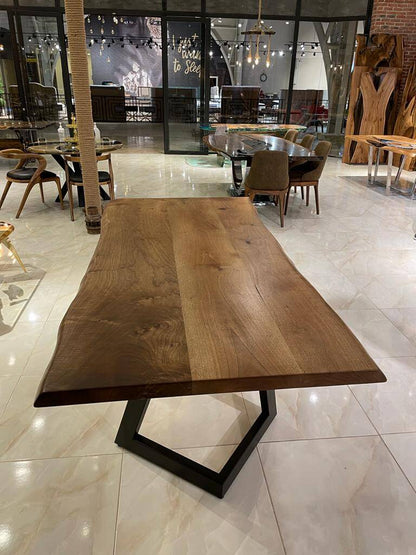 Walnut Table Btc 1092