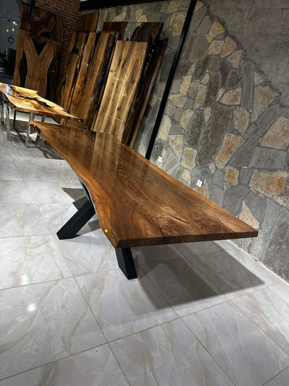 Walnut Table Btc 1096