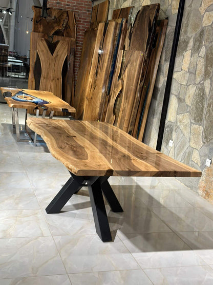 Walnut Table Btc 1097