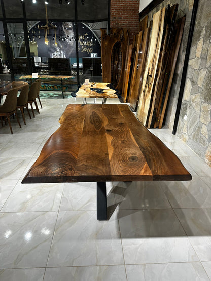 Walnut Table Btc 1098