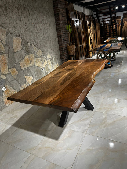 Walnut Table Btc 1098