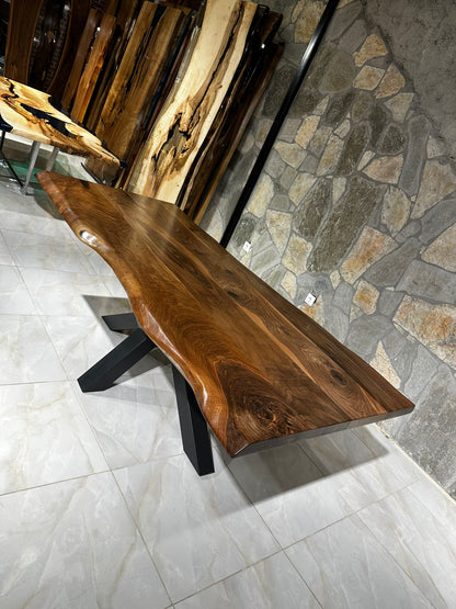 Walnut Table Btc 1098