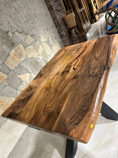 Walnut Table Btc 1101