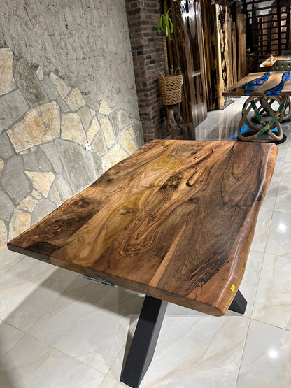 Walnut Table Btc 1101