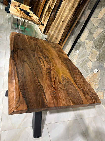 Walnut Table Btc 1101