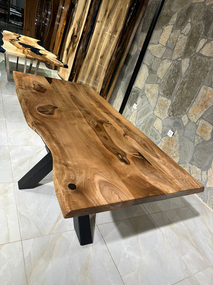 Walnut Table Btc 1102