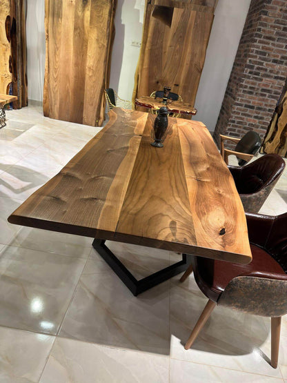 Walnut Table Btc 1108