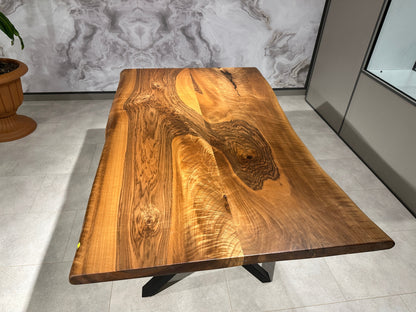 Walnut Table Btc 1114