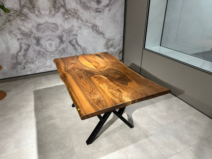 Walnut Table Btc 1114