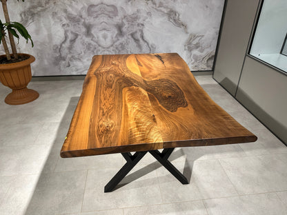 Walnut Table Btc 1114