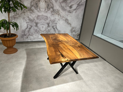 Walnut Table Btc 1114