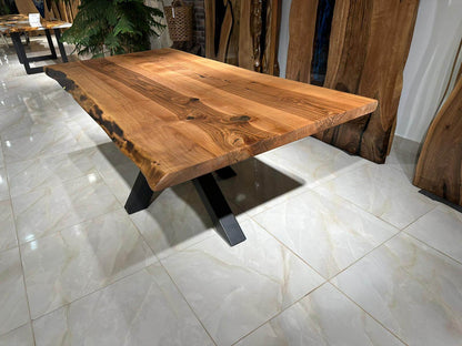 Walnut Table Btc 1121