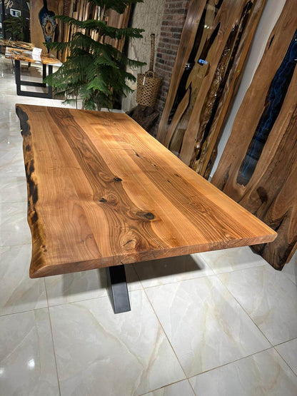 Walnut Table Btc 1121