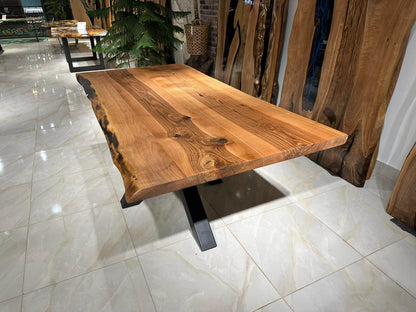 Walnut Table Btc 1121