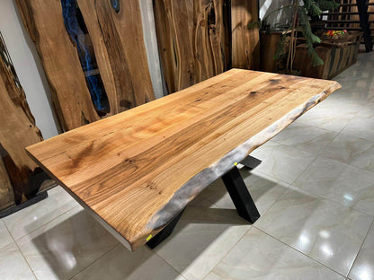 Walnut Table Btc 1121