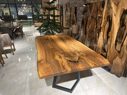 Walnut Table Btc 1126