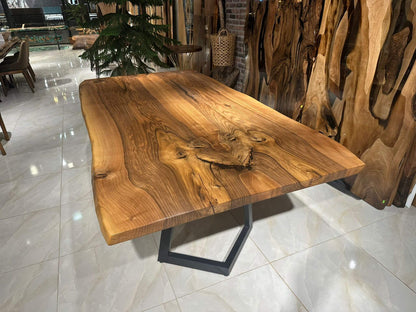 Walnut Table Btc 1126