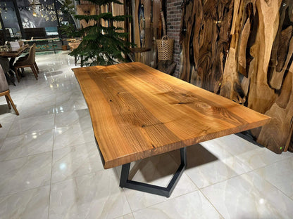 Walnut Table Btc 1127