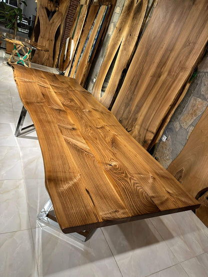 Walnut Table Btc 1128