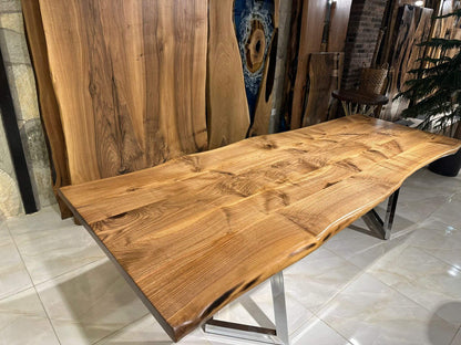 Walnut Table Btc 1128