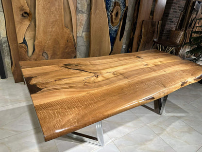 Walnut Table Btc 1131