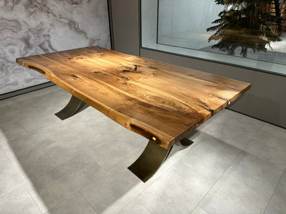 Walnut Table Btc 1144